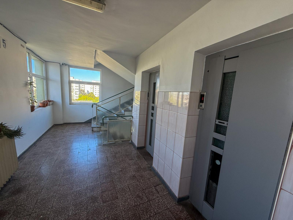 Apartament 4 Camere Piata Delfinului- Chisinau